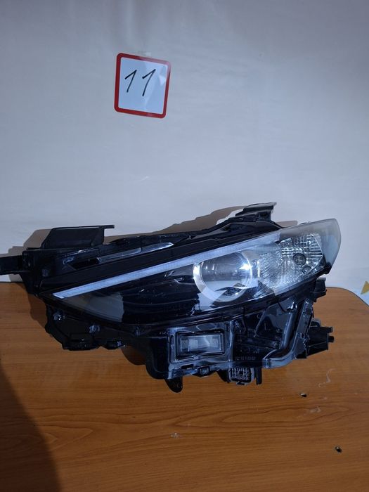 Ляв фар led  Mazda 3  2019-2023 год.