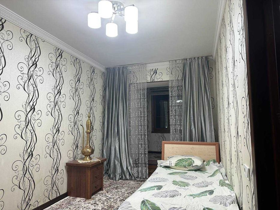 Продается квартира в массиве Хадра (80 + 170 кв.м.).