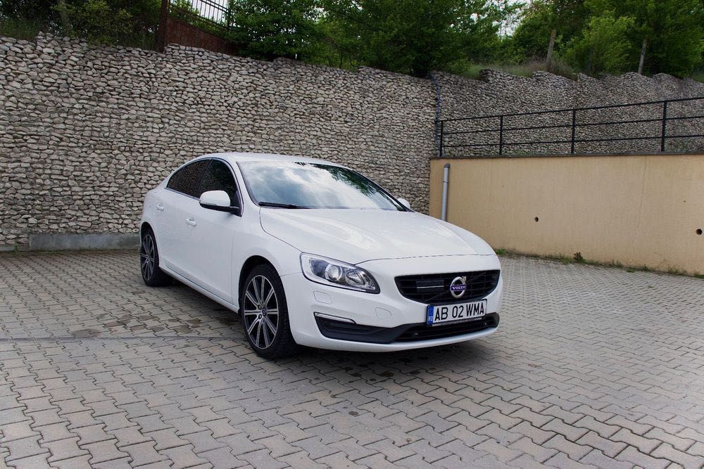 Volvo s60 2016 175.000km Vand/schimb cu suv cu carlig