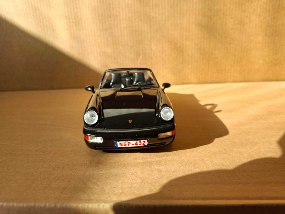 Porsche 911 Carrera 4 cabrio 1990 Norev 1:18