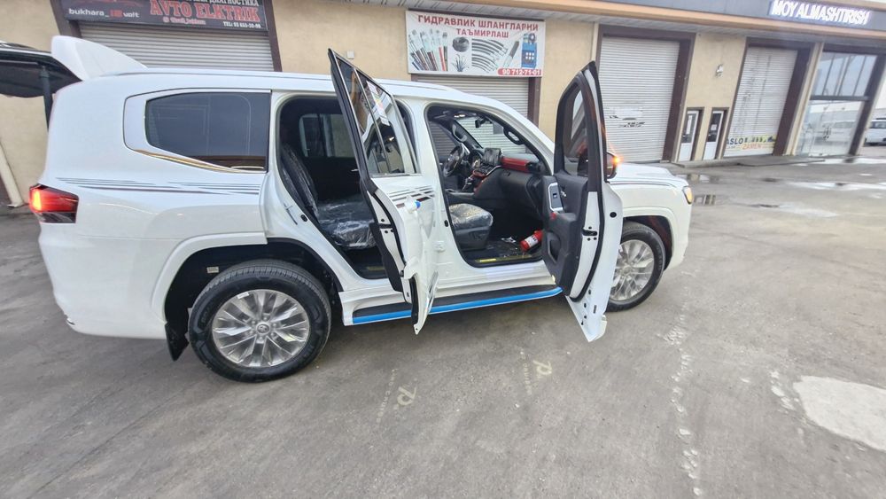 Тоуота Land cruiser 300 GXR Японка Vx  Машина Идиал как новая  2024год