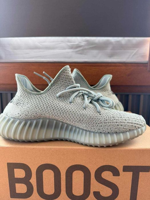 Yeezy Boost 350  Salt 42 ⅔ EUR