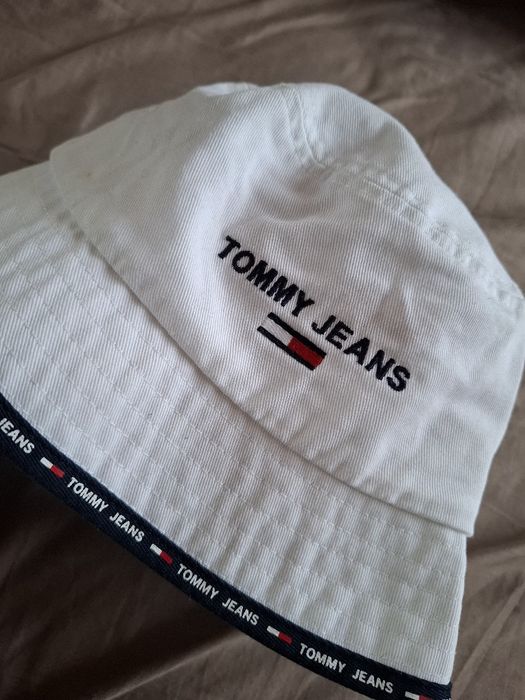 Дамска шапка Tommy jeans