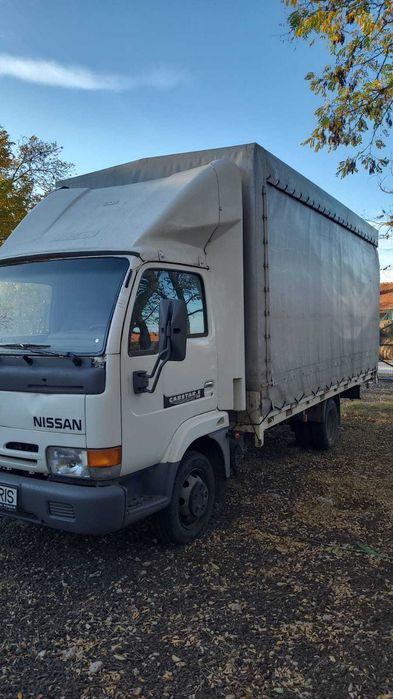 camioneta cu prelata