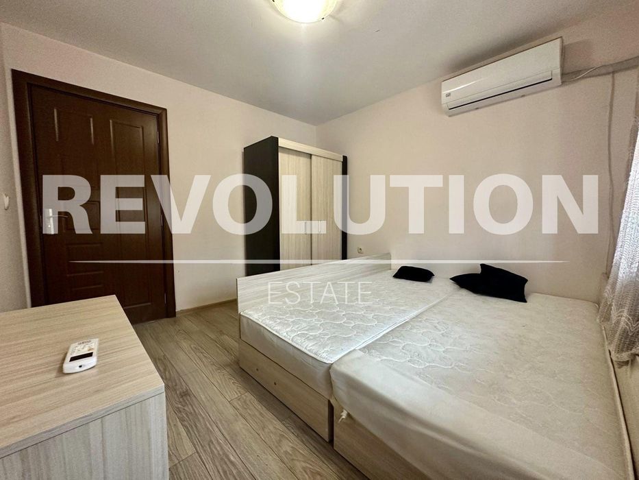 Дава се под наем Етаж от къща в Варна, м-т Траката - 65 кв.м за 350 € - Снимка #1