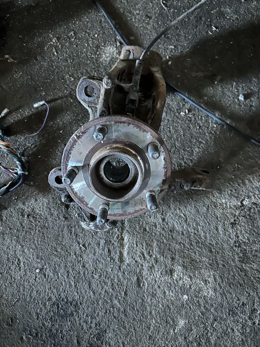 Fuzeta stanga fata Ford mondeo mk4 2.0tdci