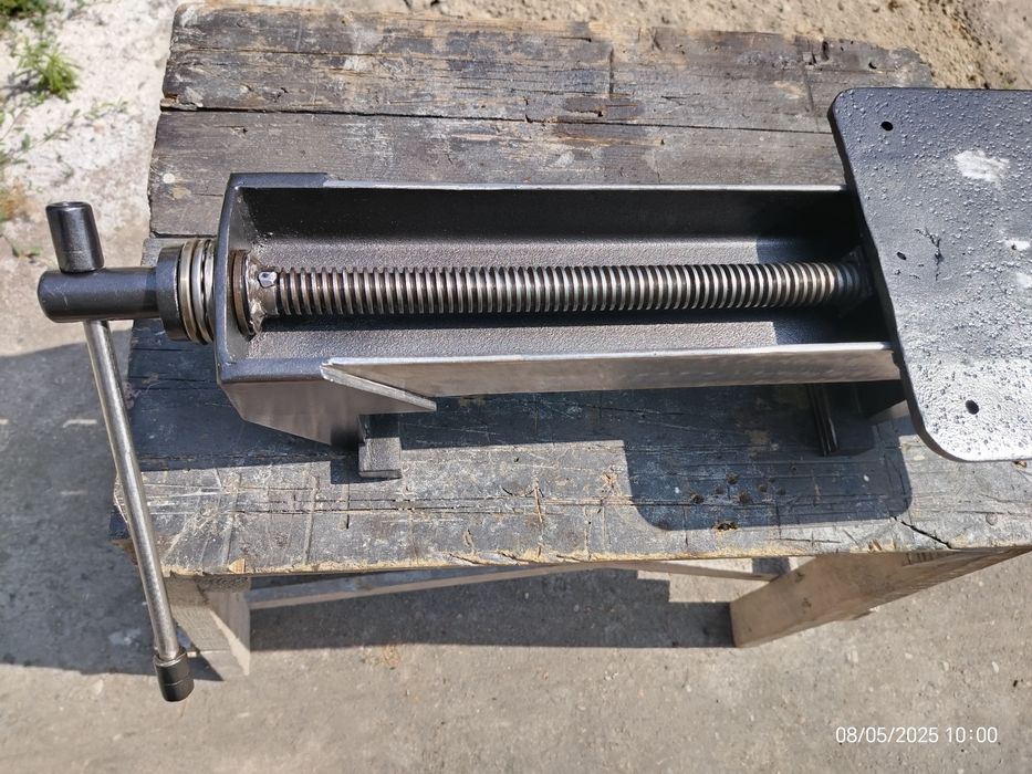 Тиски ручная работа