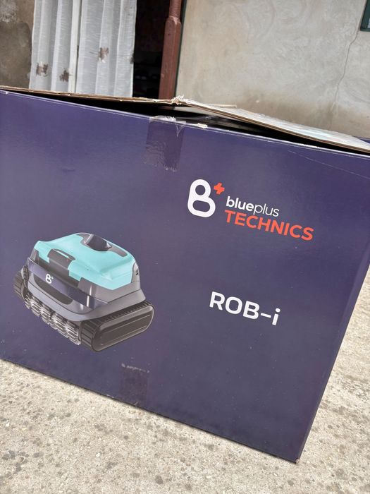 Robot piscina profesional Blueplus 4 200 lei