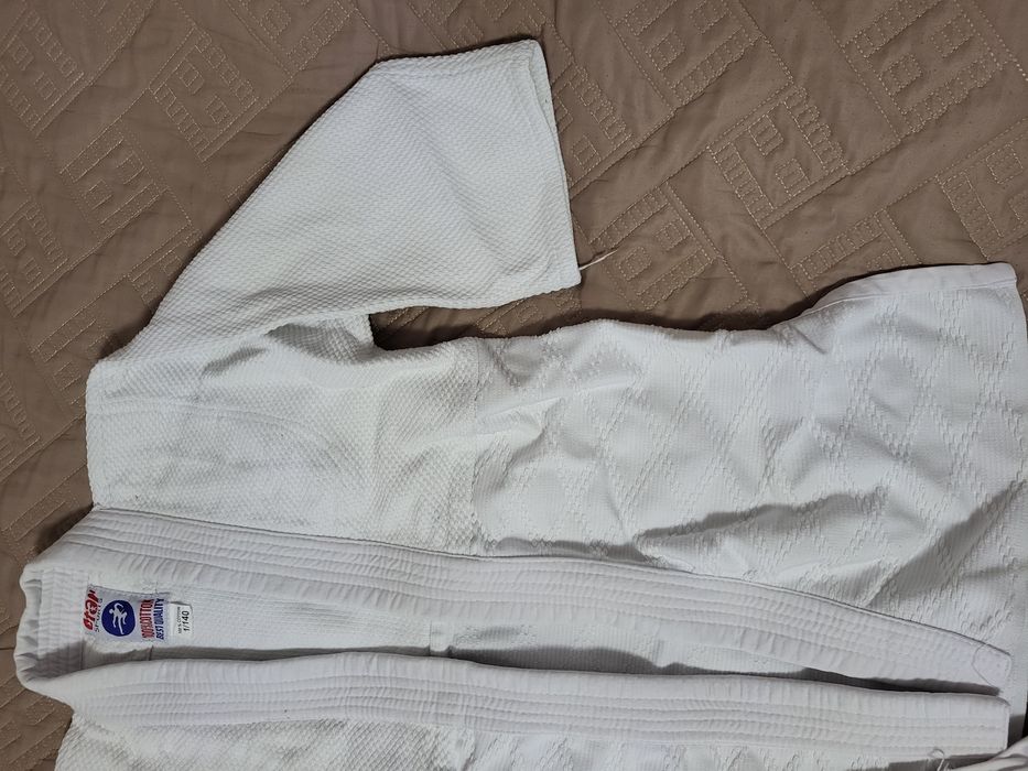 Продам кимоно подростковое