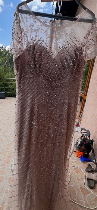 Страхотна официална рокля носена само 3часа