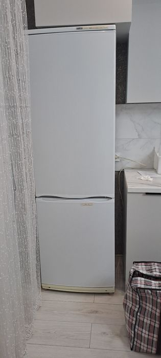 Продам  холодильник   срочно