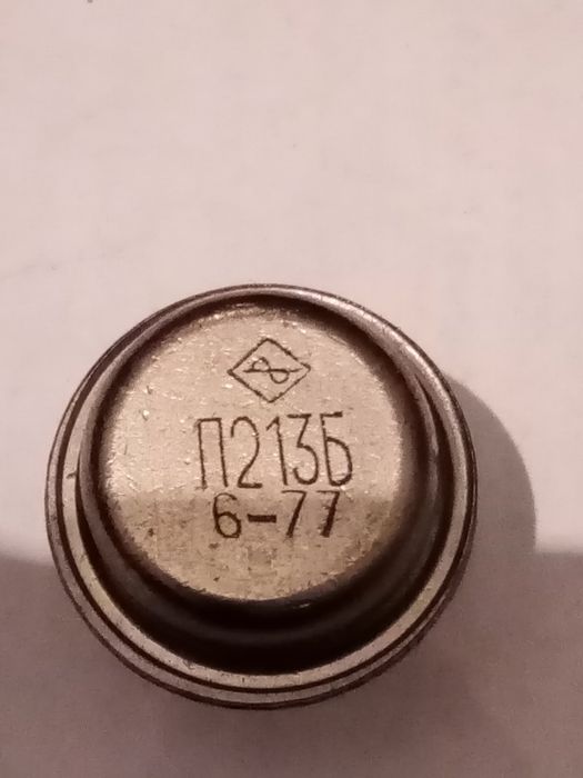 Продам радиодетали  транзисторы конденсаторы