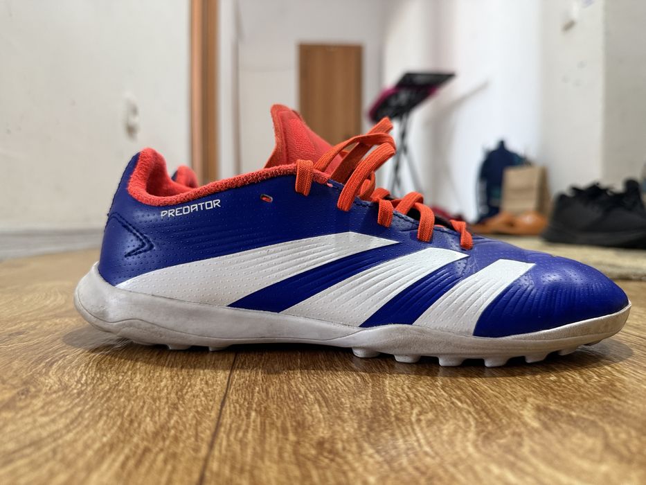 Футбольные бутсы