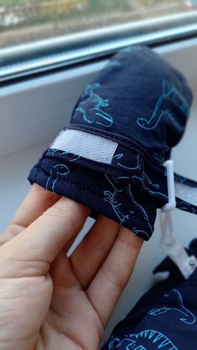 Зимние детские варежки