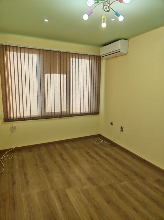 Тристаен , Бриз , Собственик