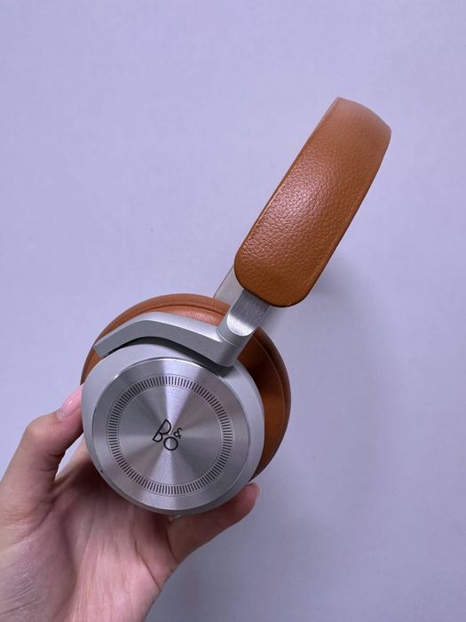 Наушники Bang & Olufsen Beoplay HX