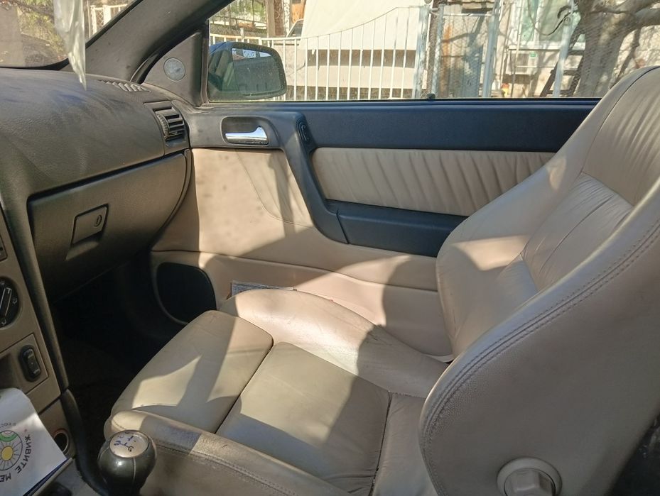 Opel Astra Bertone 2.2