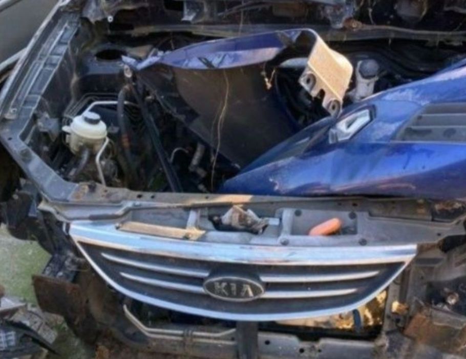 Vând grila. ,KIA carens 2 , stare buna