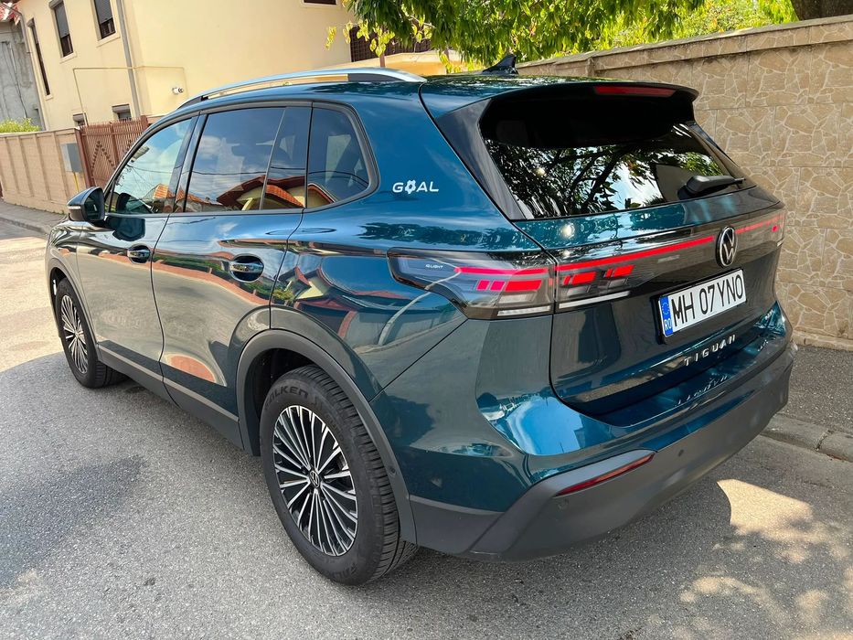 Volkswagen Tiguan 1.5 eTSI 150CP, camere 360, Matrix LED