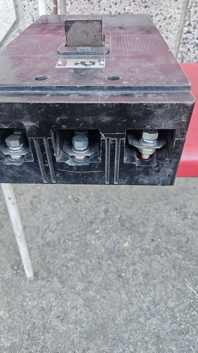 2бр. Шалтери 50А-100лв. 250А-300лв.