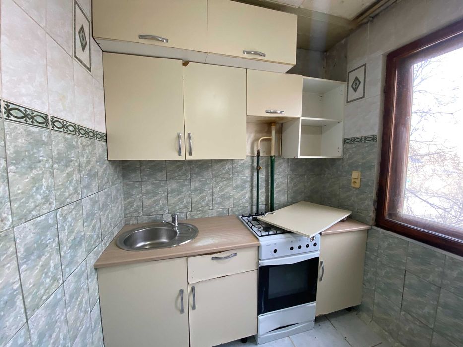 Продам 2 комнатную пед колледж