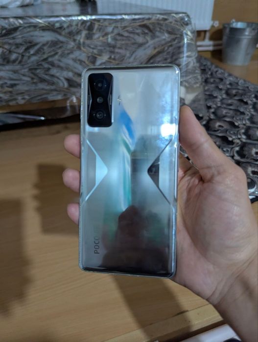 Poco F4 gt gaming