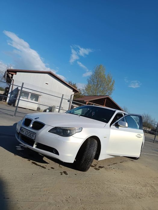 Vând BMW E60 alb perlat cu gold