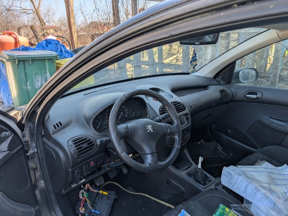 Dezmembrez Peugeot 206 1.6 16V TU5JP4 NFU 2001 manual 3 uși impecabil