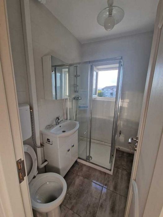 apartament 3 camere zona mioritei 350 euro + 1 luna garantie
