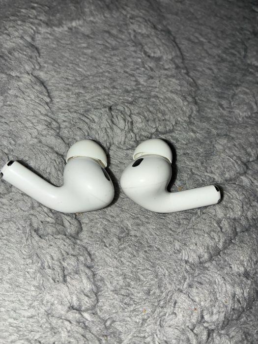 airpods pro 2.