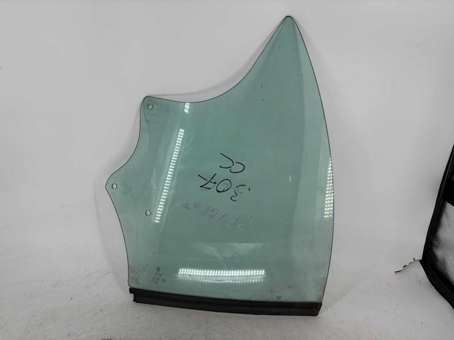 Geam spate stanga/dreapta Peugoet 307 CC an 2007