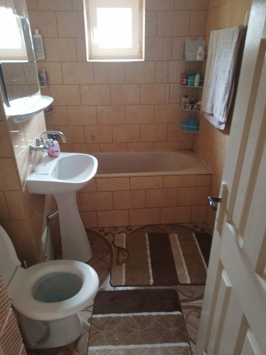 Vind apartament cu 2 camere