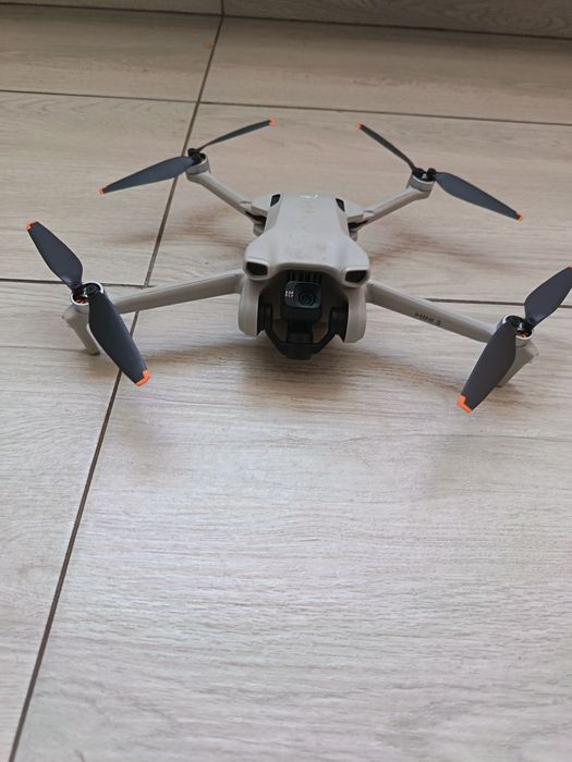 Vand drona DJI mini 3 fly more combo