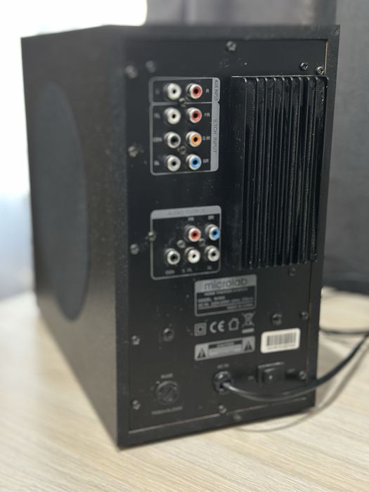 Продам стереосистему Microlab M-960