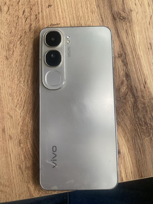 Vivo v40 lite в хорошем состоянии
