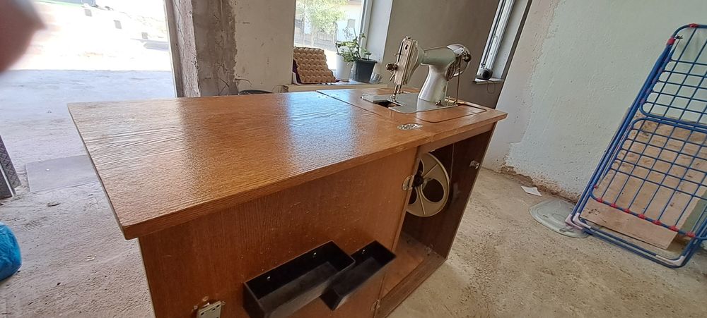 швейная машина продаеться