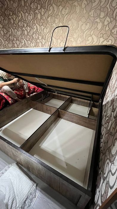 Продаю спальню в отличном состоянии!