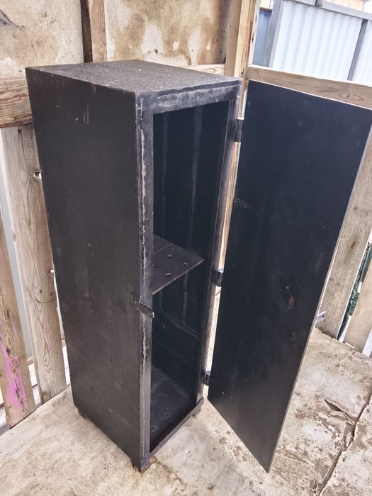 Штанга мен сейф темір