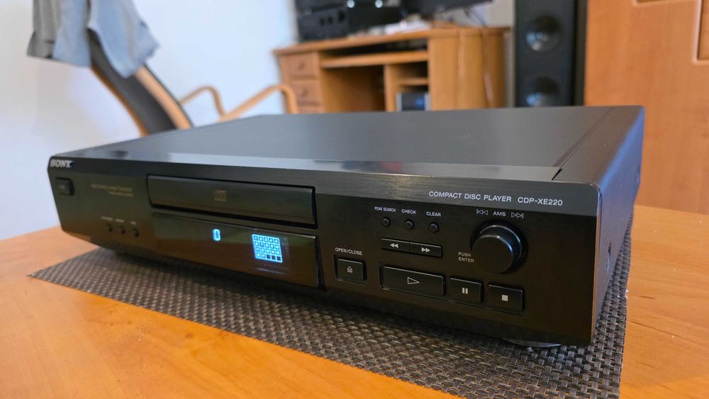 CD player Sony CDP-XE220