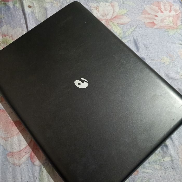 ноутбук emachines E520