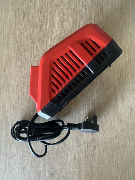 Incarcator rapid Milwaukee M12-18FC