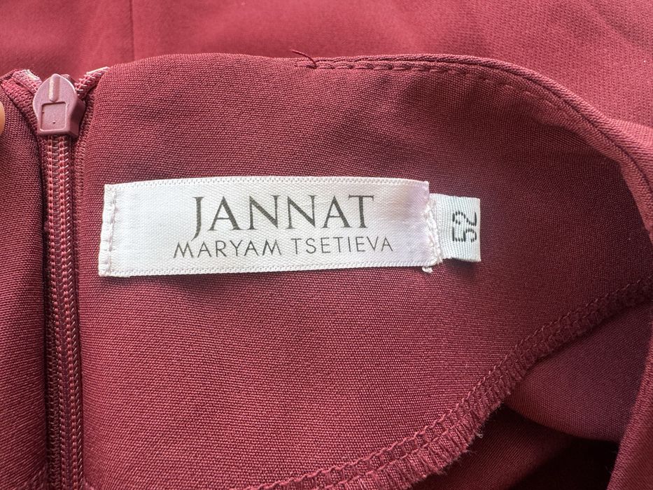 Продам платье , бу