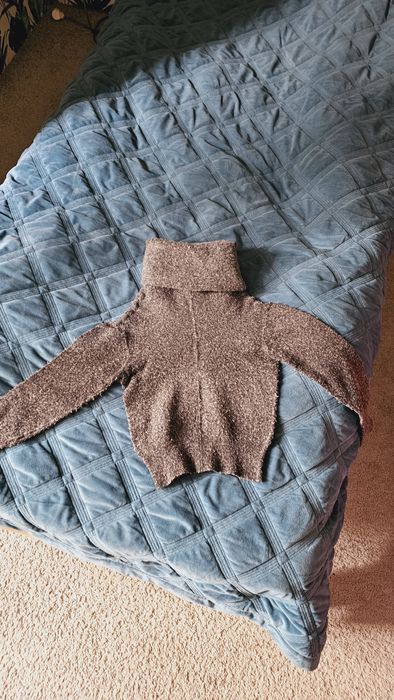 Продам детские вещи от 5-7 лет