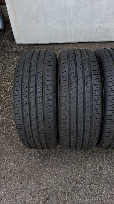 Летни гуми 205 55 16 Barum Bravuris