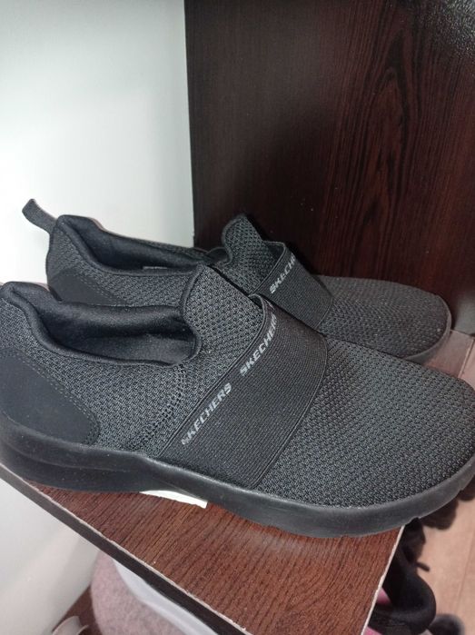 Дамски спортни обувки Скечърс