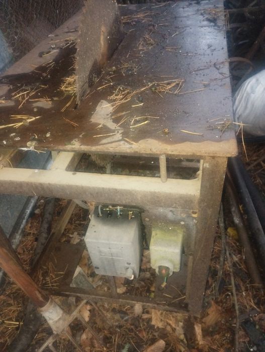 Продавам стоманен плот за рязане на дърва  без двигател