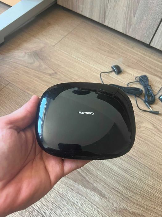 Telcomanda Logitech Harmony Ultimate+ HUB logitech + senzori, telecomanda universala