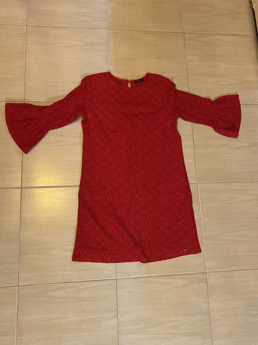 Дамска дантелена рокля.