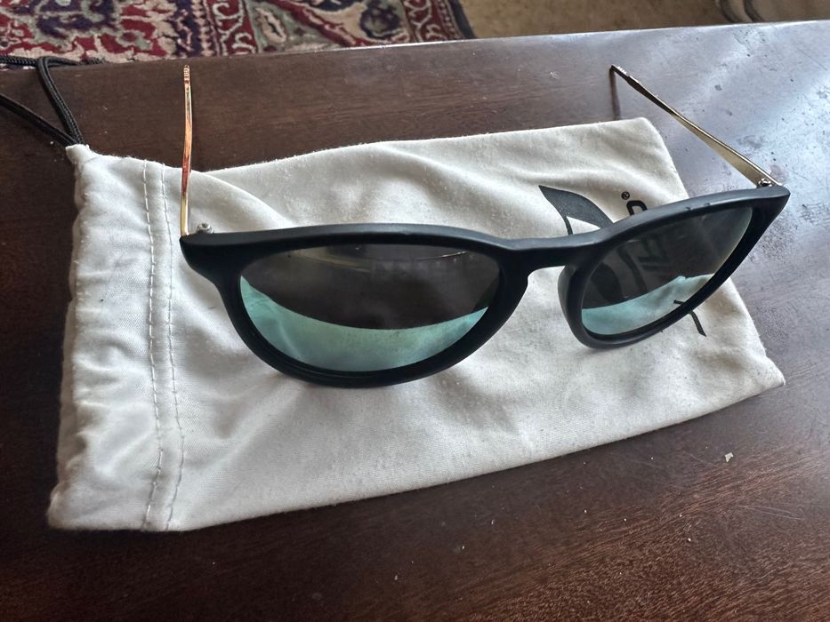 Слънчеви очила HAWKERS + подарък