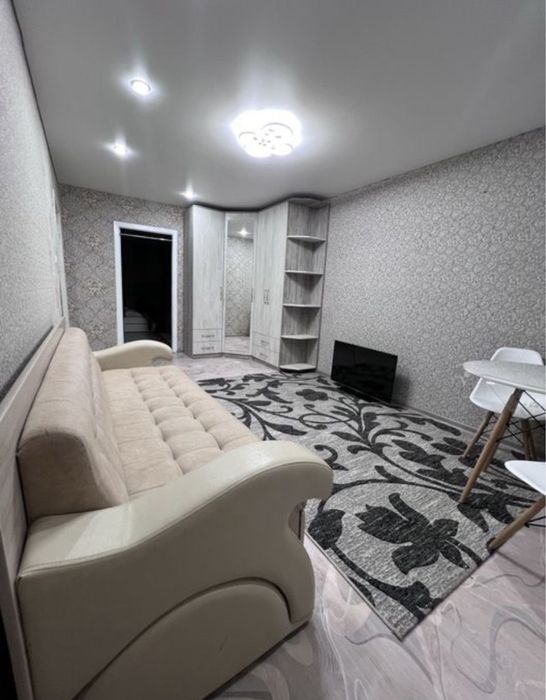 Продам двушку на Айсберге